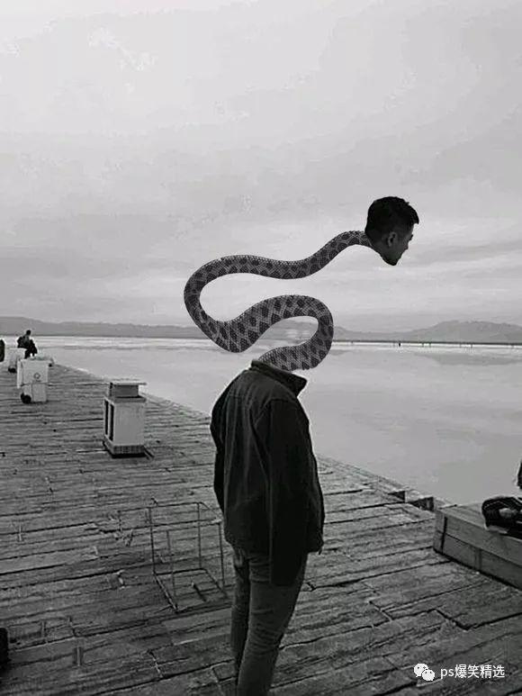 "他很鄙视地斜了我一眼,说:"做人要厚道,怎么着,闻就闻了