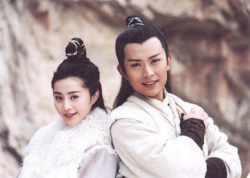 《倚天屠龙记》中金庸为什么要名门之后朱九真和武青婴做反派?