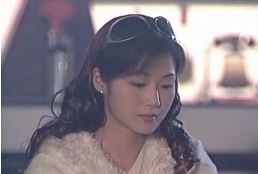 万绮雯年轻时情路波折,老公是我们熟知的他,48岁被宠成少女!