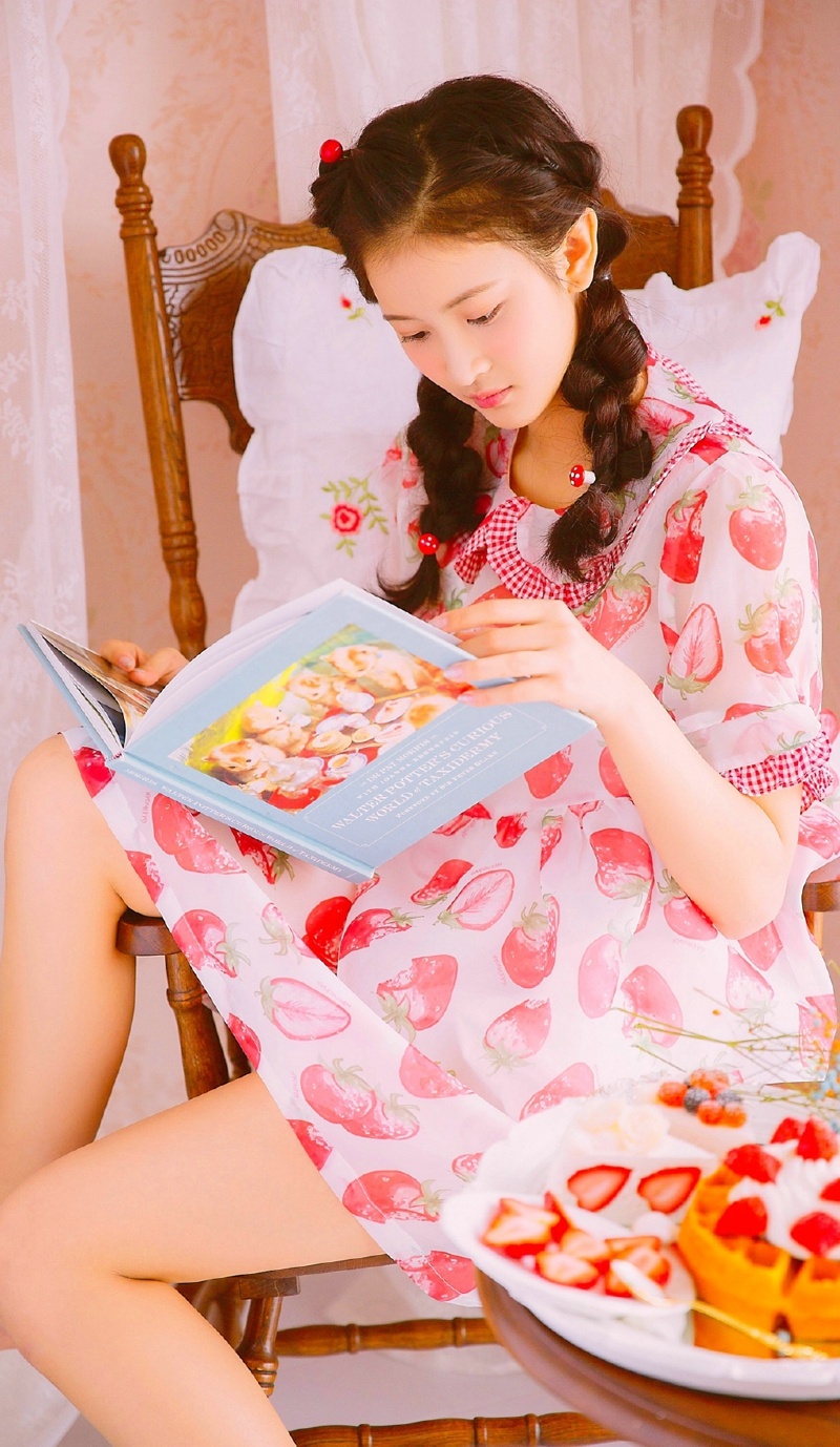 草莓甜美少女可爱清甜笑容可人写真集 @微相册 @微博摄影