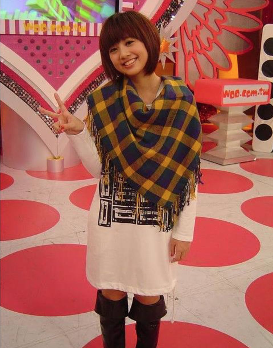 最强国产综艺回归,我更想看她这次怎么穿|潮牌|鬼鬼|综艺_新浪新闻