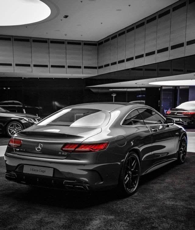 优雅与性能兼备的奔驰s63 amg coupe,双门轿跑很酷