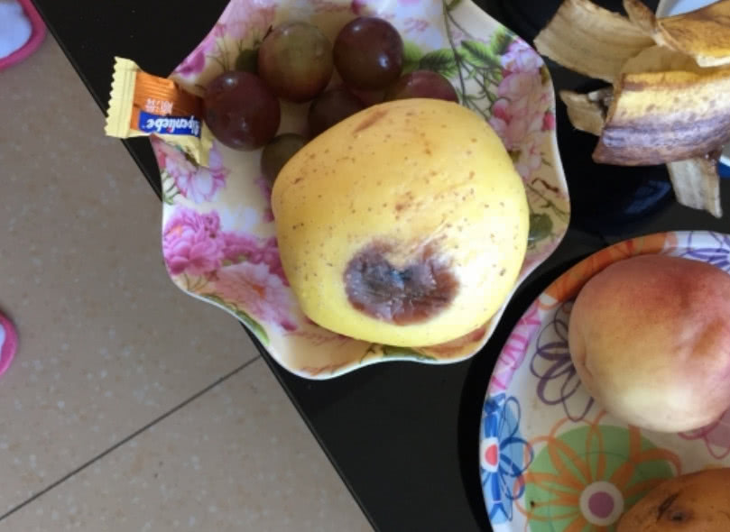 苹果腐烂了一块,是整个苹果都不能吃吗?