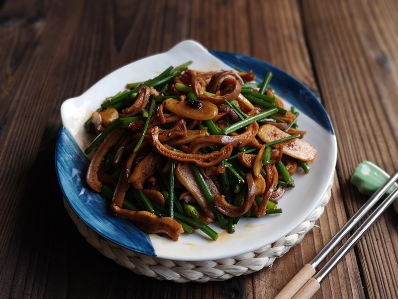 夏天多做这道小炒菜,几分钟就上桌,下酒又下饭,上桌准被吃光