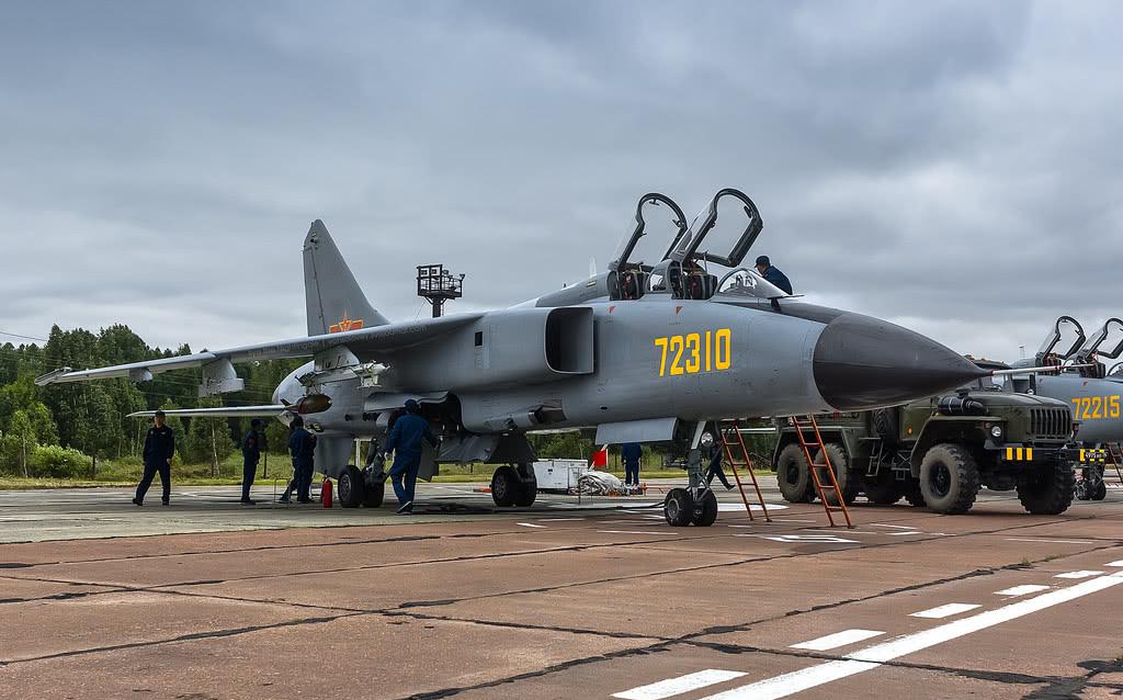 很多照片是第一次曝光,解放军飞豹战机在俄罗斯大秀实战技能