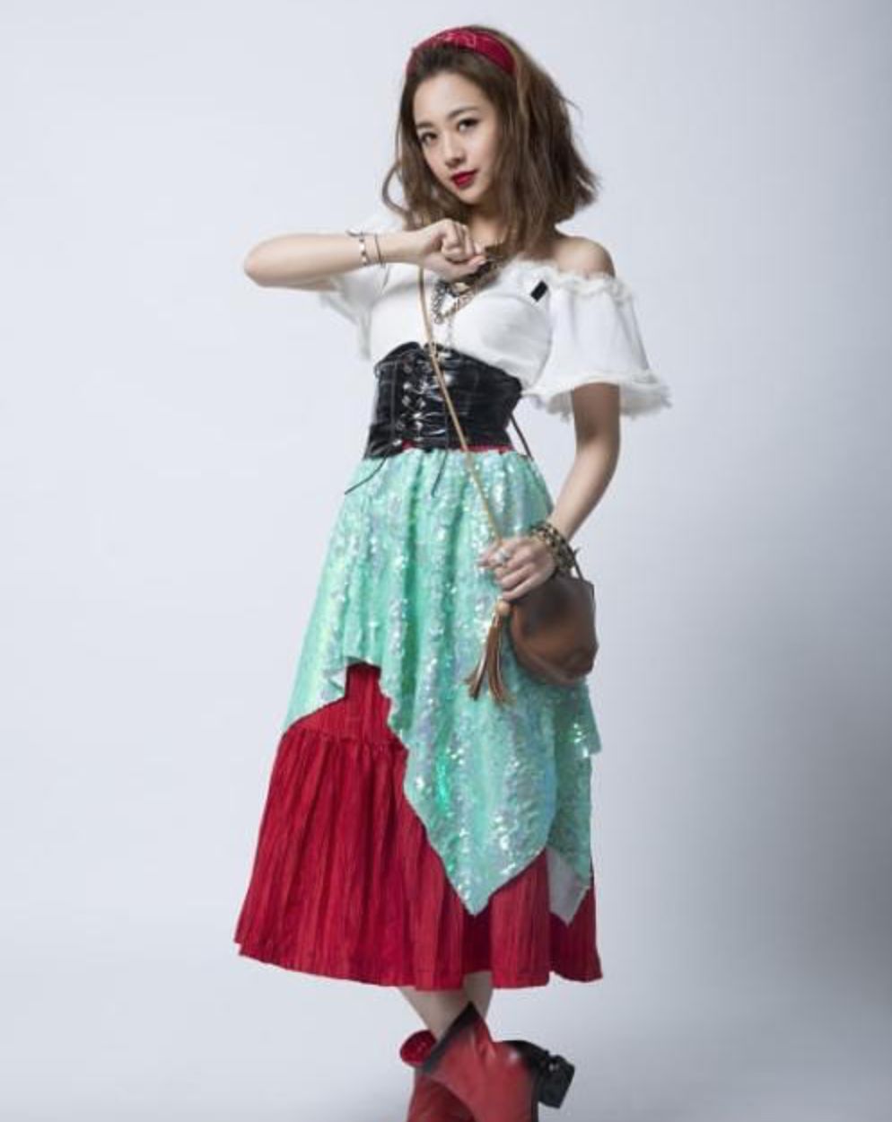 最强国产综艺回归,我更想看她这次怎么穿|潮牌|鬼鬼|综艺_新浪新闻