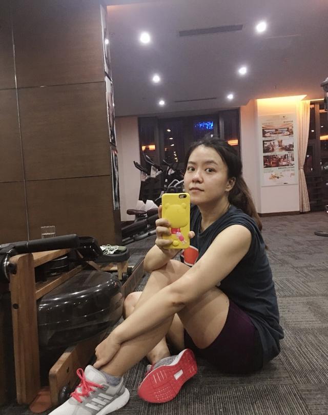 炉石传说:斗鱼最强萨满雪妍沦为三级主播?网友:妍式电疗真厉害