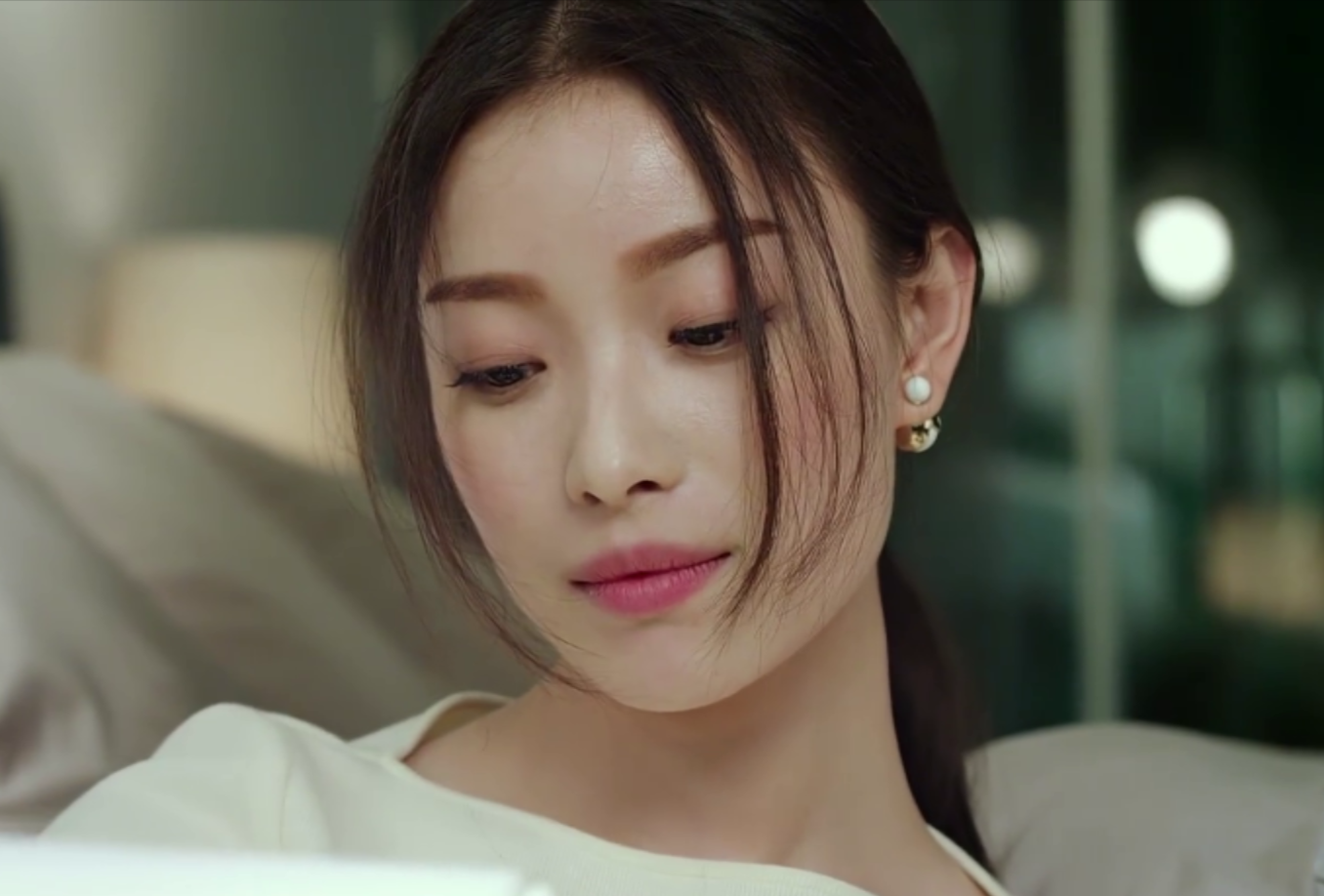 倪妮在28岁未成年这部电影中的造型超多各种美