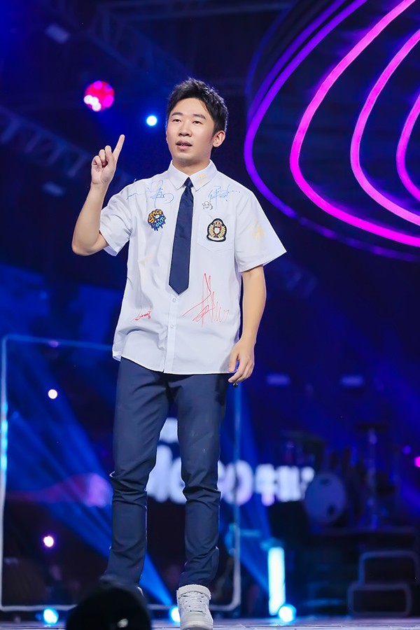 《无限歌谣季》今明两晚双播 李荣浩毛不易等带来终极演唱会_新浪看点