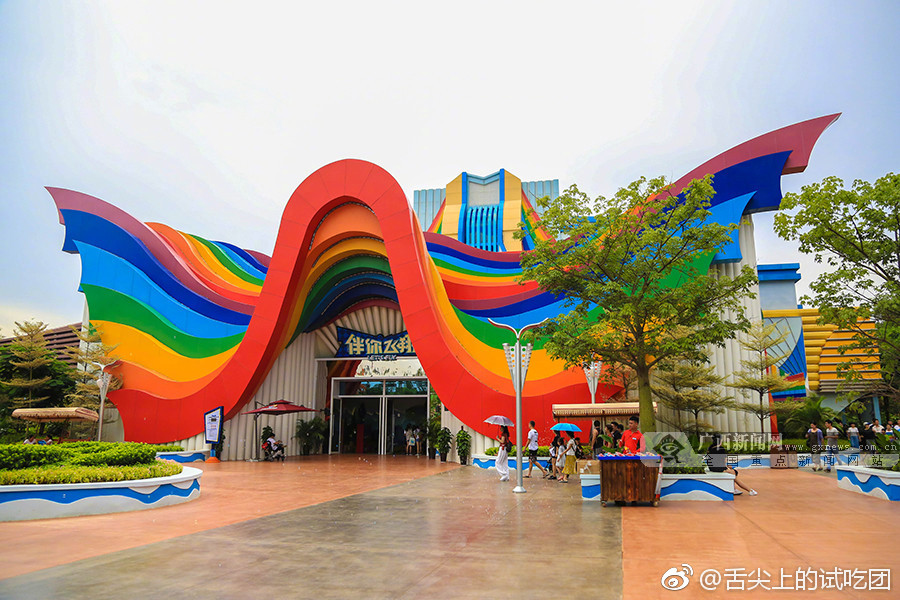 伴你飞翔是南宁方特东盟神话的亮点之一可以穿越10个东南亚国家