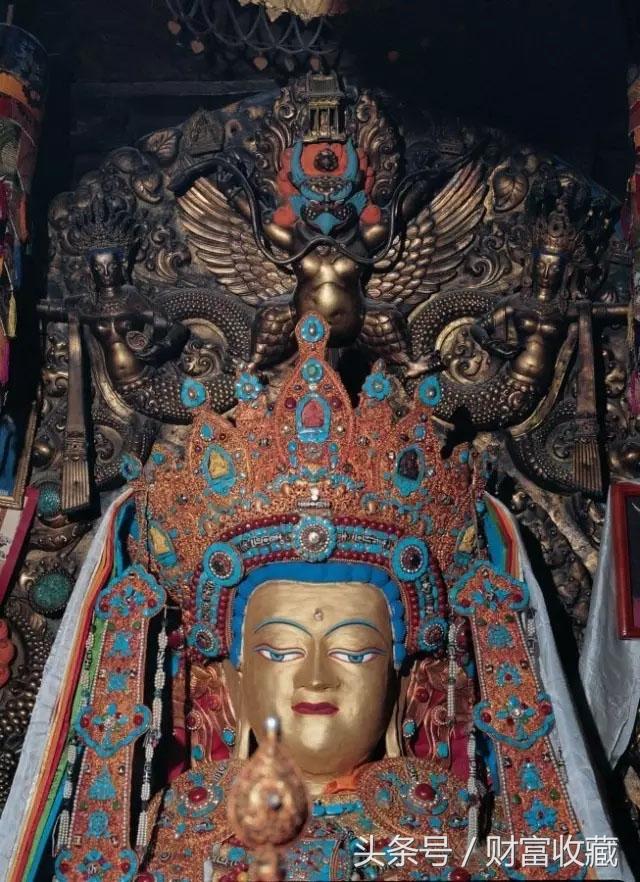 释迦牟尼八岁等身像西藏小昭寺藏藏传释教始于公元7世纪初,开始湿要