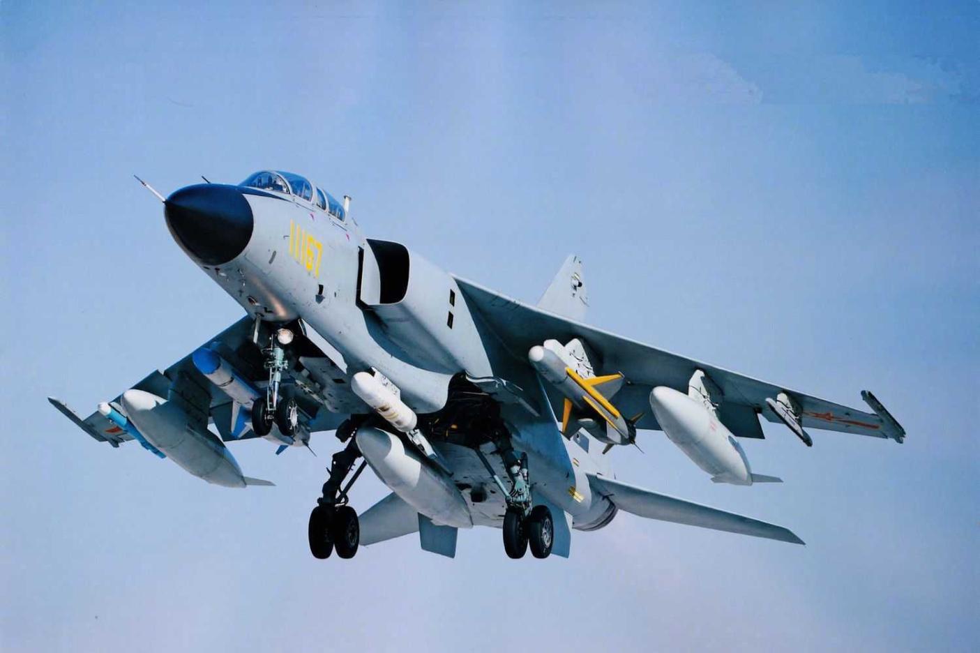 中国飞豹战机为何被称为三代机歼16服役前它兼职最多