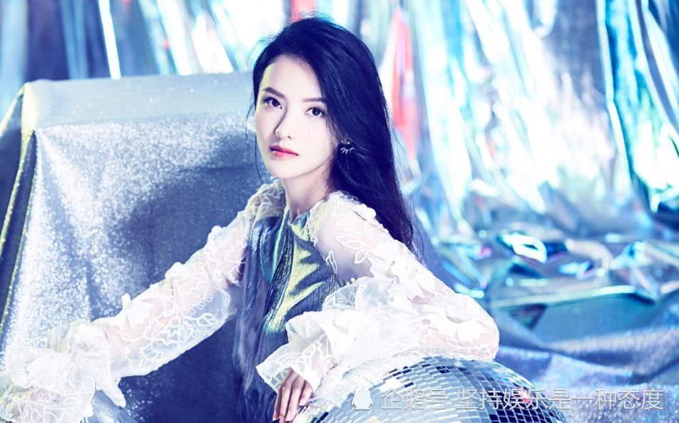 女神摄影:眉似新月,面如冠玉——张芷溪