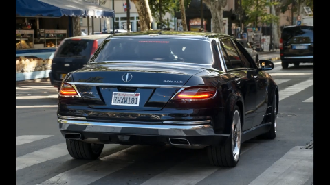 royale 600的外观非常复古