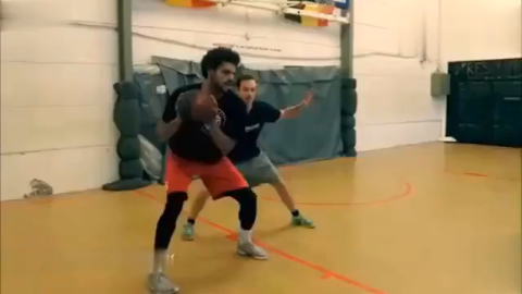 大神日常篮球训练这球感是真的好百发百中节奏