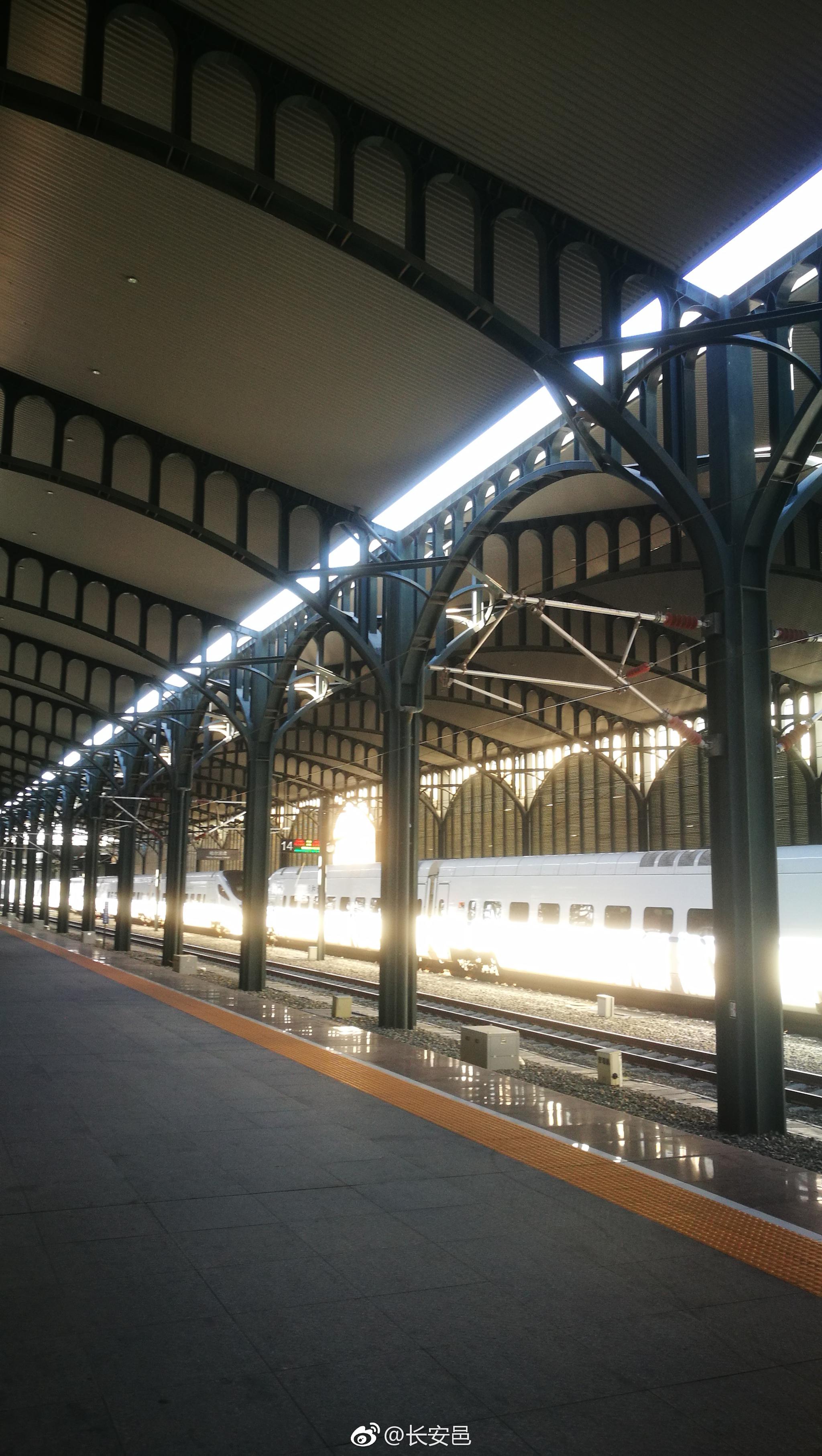 哈尔滨火车站的历史可以追溯到沙俄远东铁路时代