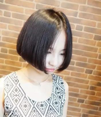 一直流行着好打理不过时2018依旧流行沙宣波波头