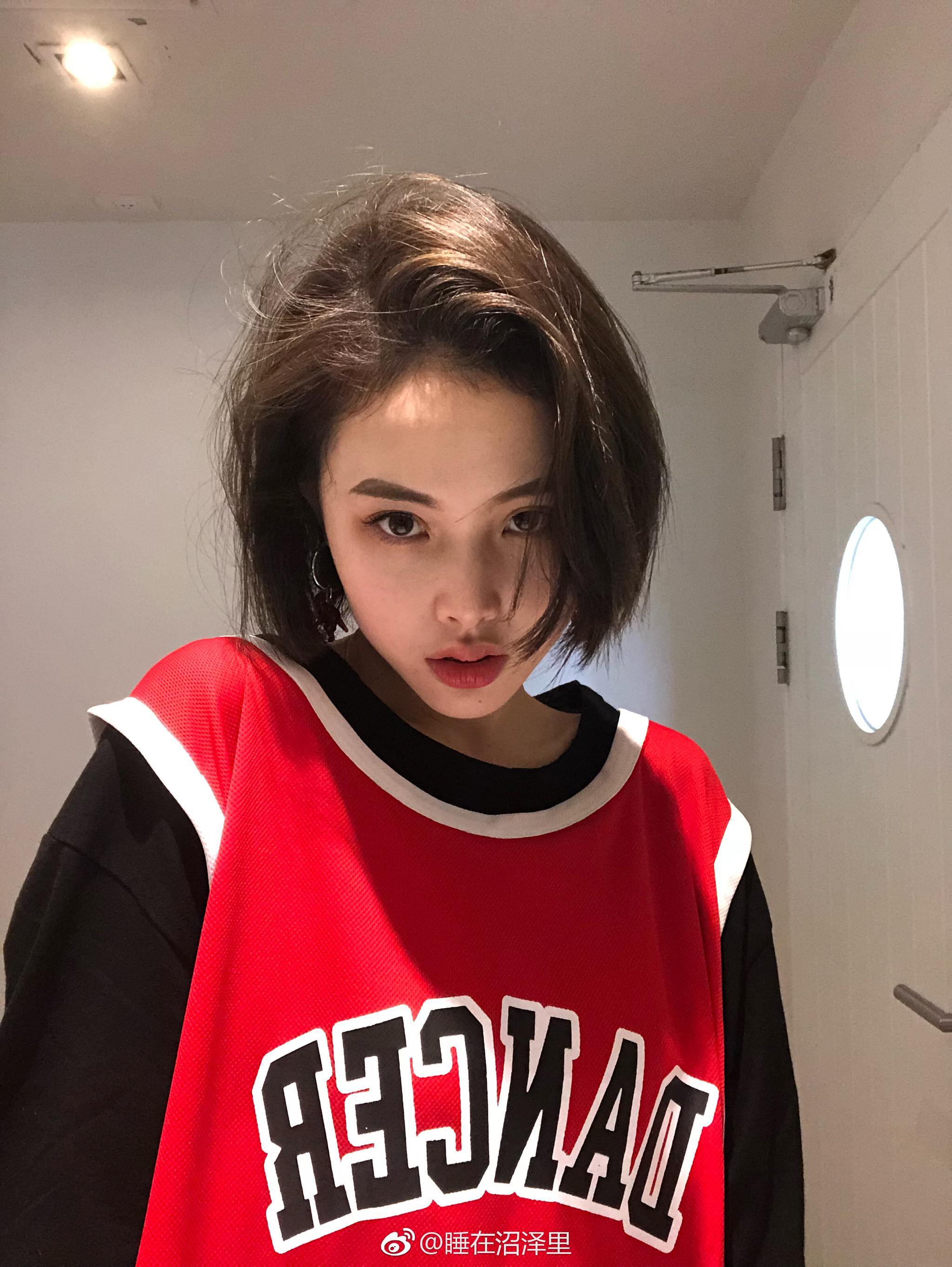 春娇 淮南师范学院 身高163cm 体重43kg 爱好唱歌摄影