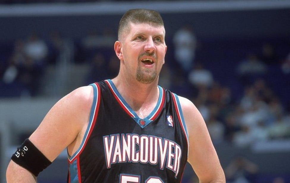 科比·里夫斯有点像格雷格·奥斯特塔格的弟弟.