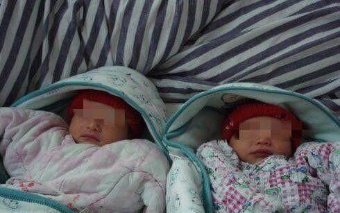 双胞胎宝宝还没出生却不幸夭折,得知真相后,医生偷偷报了警