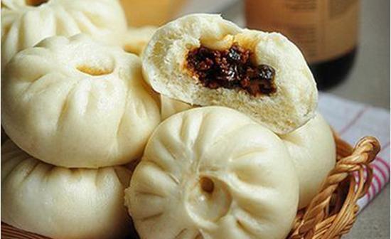 这样做香喷喷的酱肉小笼包,可以让小朋友们一口气吃5个呢!