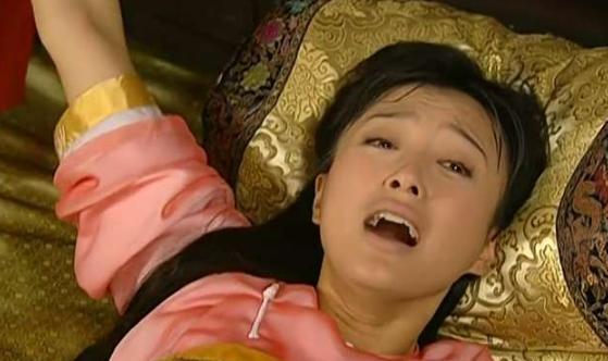 还珠格格中知画生孩子为何第一个喊的不是永琪而是她