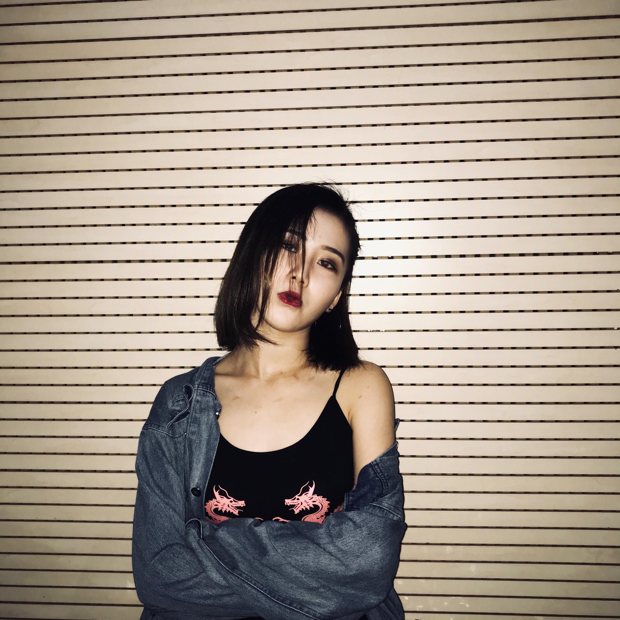 西南科技大学 骆钰涛 身高162cm 体重46kg 特长跳舞 爵士 典型双子 精