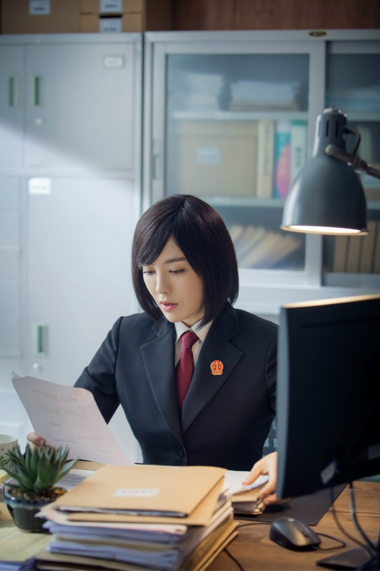 吕佳容《执行利剑》独挑大梁演绎公正执法者