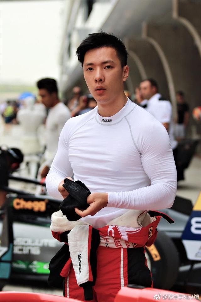 心动的信号向天歌主动和刘泽煊撒娇互动天选cp能锁死吗