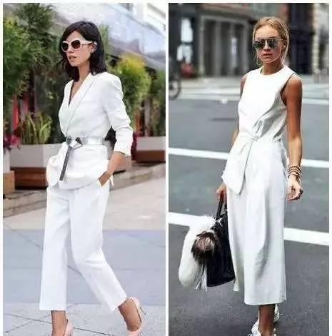 的黑色衣服也比全黑更好驾驭,因为饱和度高的彩色印花提亮了整体肤色