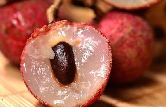 这4种水果核,"果的核"是免费好药材,以后别再当垃圾扔了!