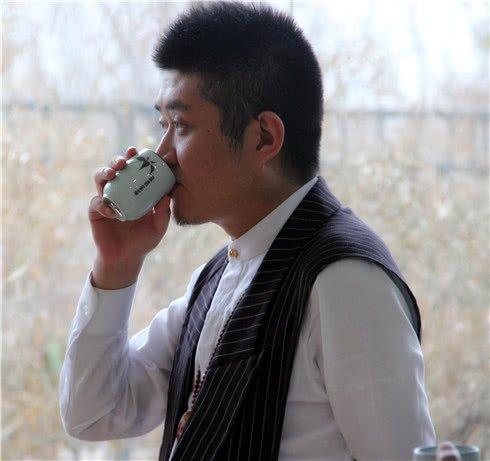 苗阜刚成大学教授质问不查字典几个人知道万俟卨怎么念