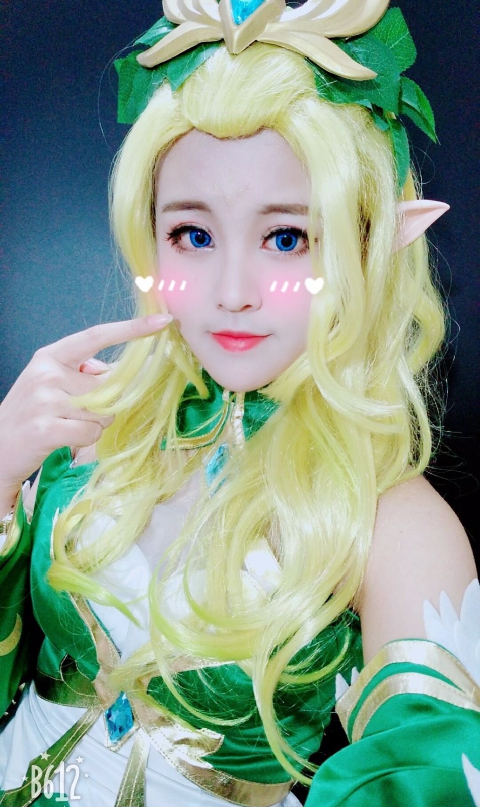 王者荣耀:冰雪女王王昭君cosplay,好迷人的蓝眼睛