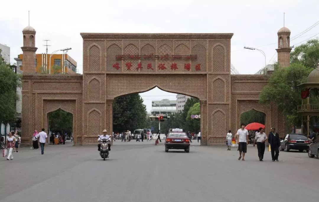 伊犁哈萨克自治州是全国唯一一个副省级自治州,自治州首府伊宁市是一