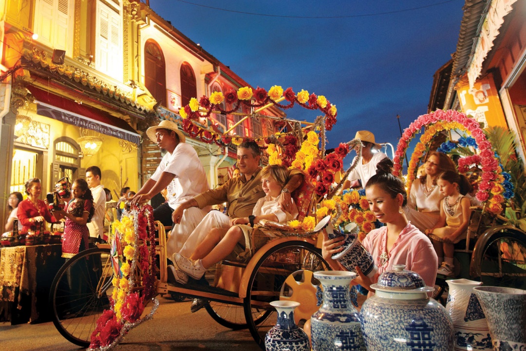 即日起至10月13日,隆重推出盛大 马来西亚风情美食节.