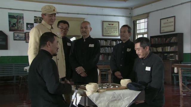 战犯吉岗和战犯头子小川立夫批判日政府,欲促进两国关系!