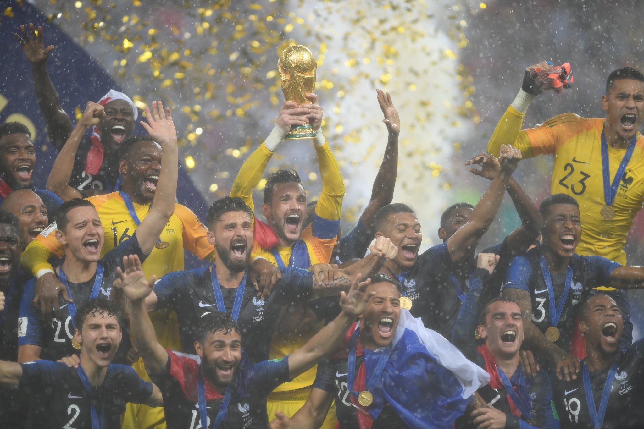 FIFA最佳阵容候选：C罗梅西领衔 皇马11将入围-搜狐体育
