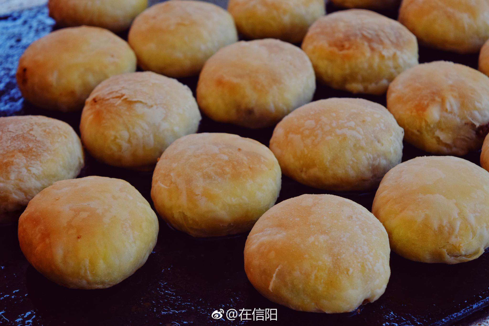 中秋礼物:20袋砖桥月饼要送