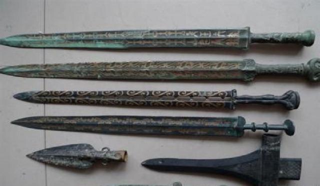 兵马俑中出土“先进”武器,现代科技造不出,怪不得秦王横扫六合