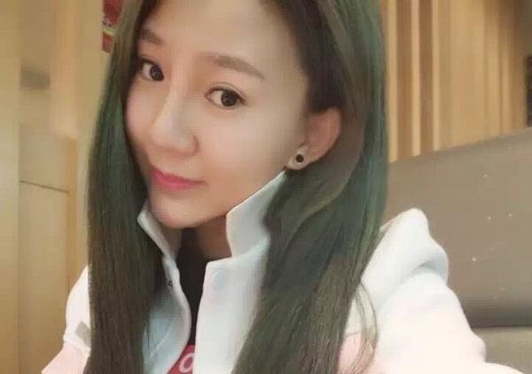 刘大美人yy快手两头"受伤",小伊伊仗义出手连麦刘大美人主播