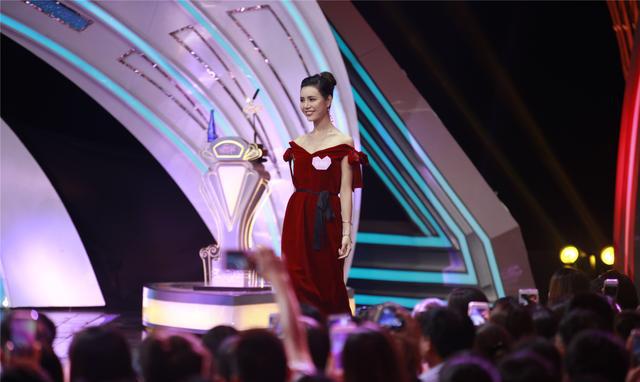 《非诚勿扰》高雨晗揭身世回应质疑 男嘉宾霸气告白:让我照顾你