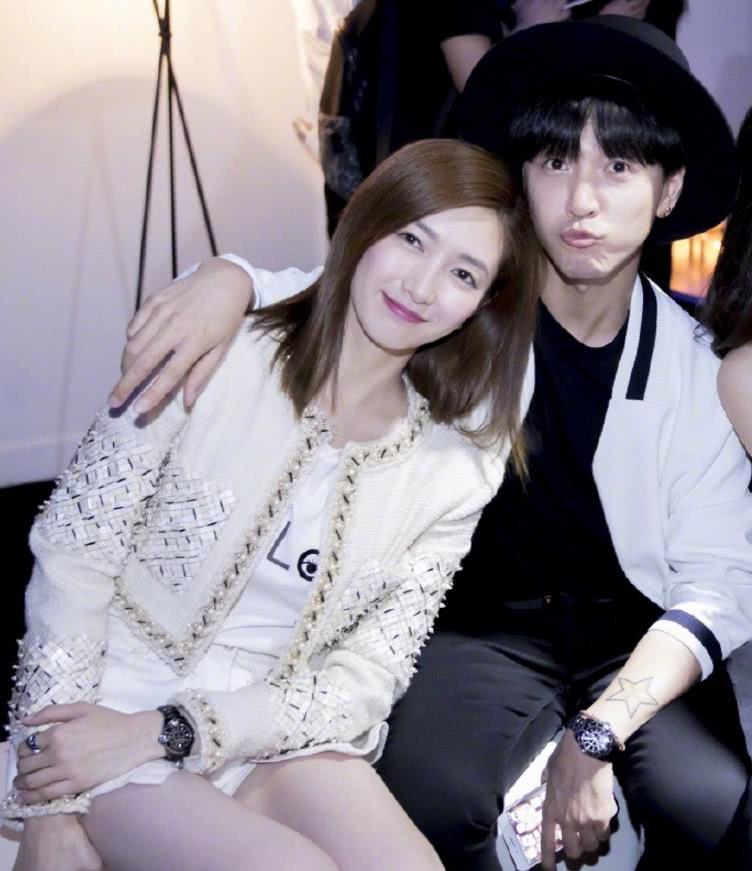 江疏影现身捞金主动躺小鲜肉怀里博眼球两人酷似一对小情侣