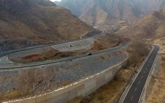 易县狼牙山到易水湖旅游方便了龙西公路开通了