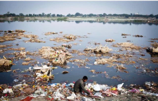 印度有多少人口_印度人口坐车图片(3)