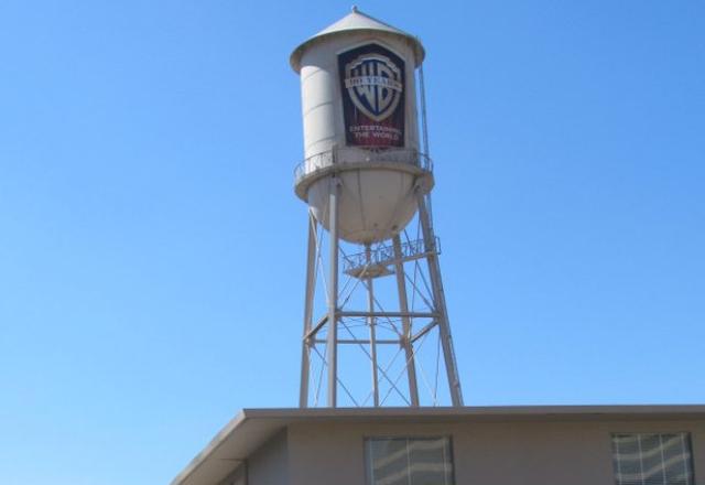 世界十大奇特水塔 外表千奇百怪!