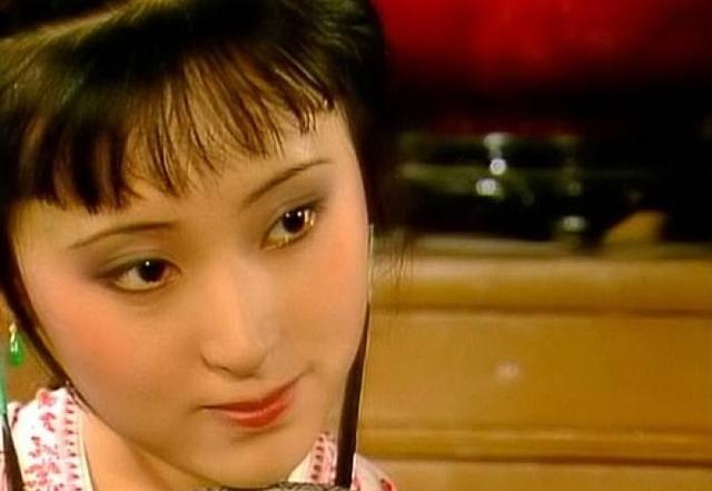 "中国式"审美"爆炸式"上线 柳叶弯眉樱桃口,谁见了都乐意瞅