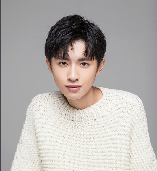00后男星刘奇颜值90分张逸杰颜值90分