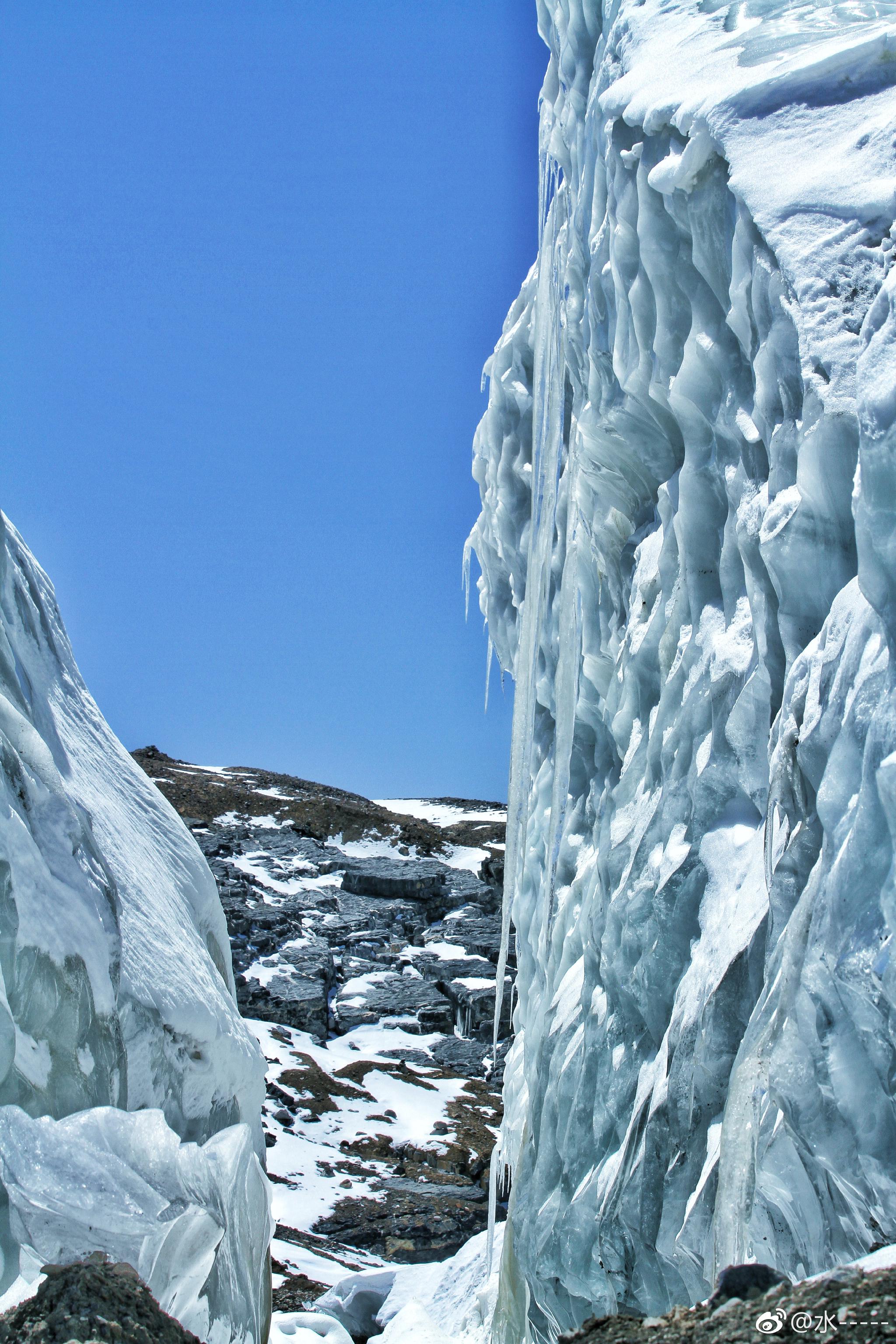 普若岗日冰川位于西藏羌塘西北部的双湖县东北部,可可西里最南端