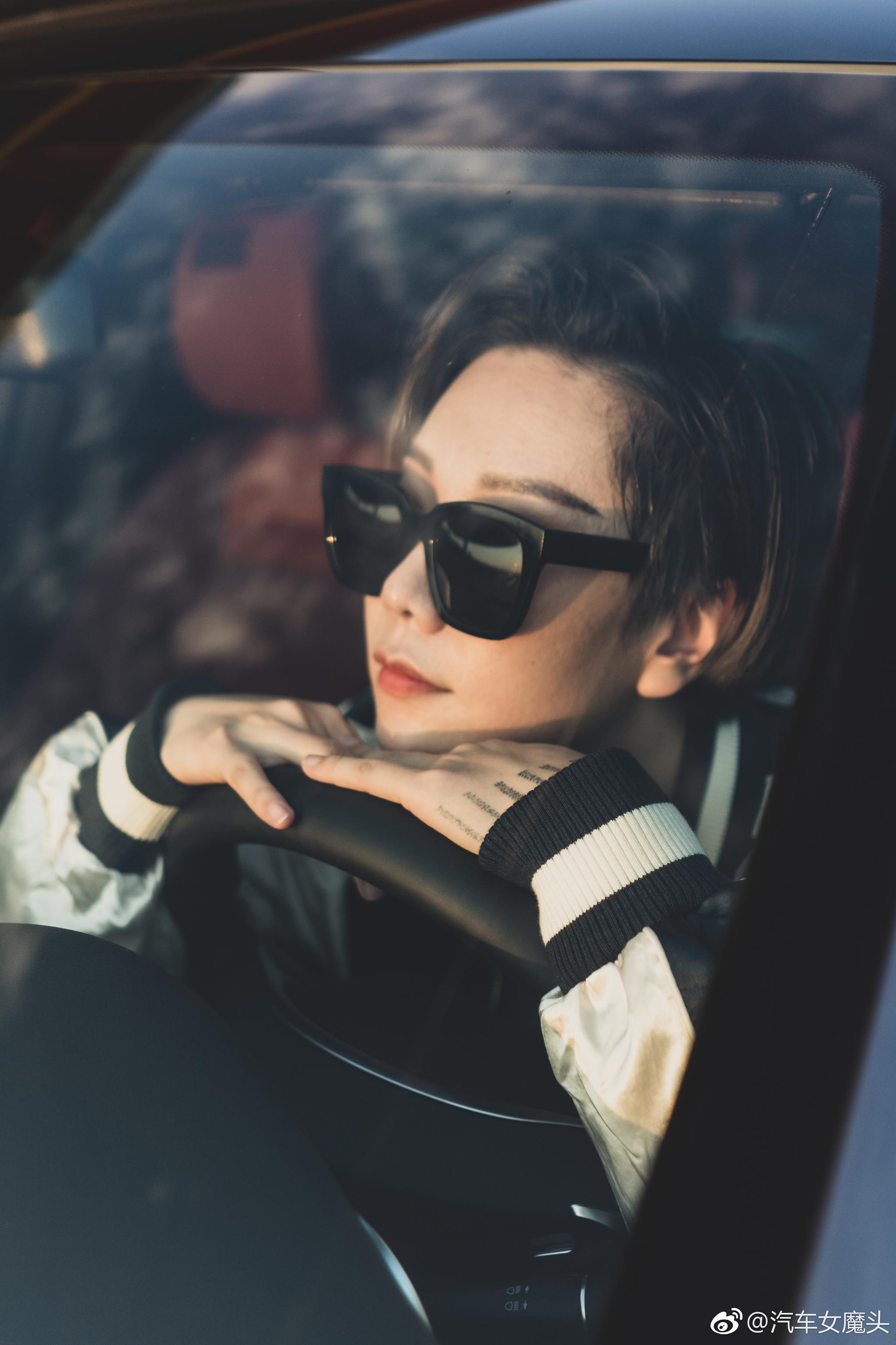 最新一期的《车主来了》,我们请来了最近大火的女明星"李谨言"～这位