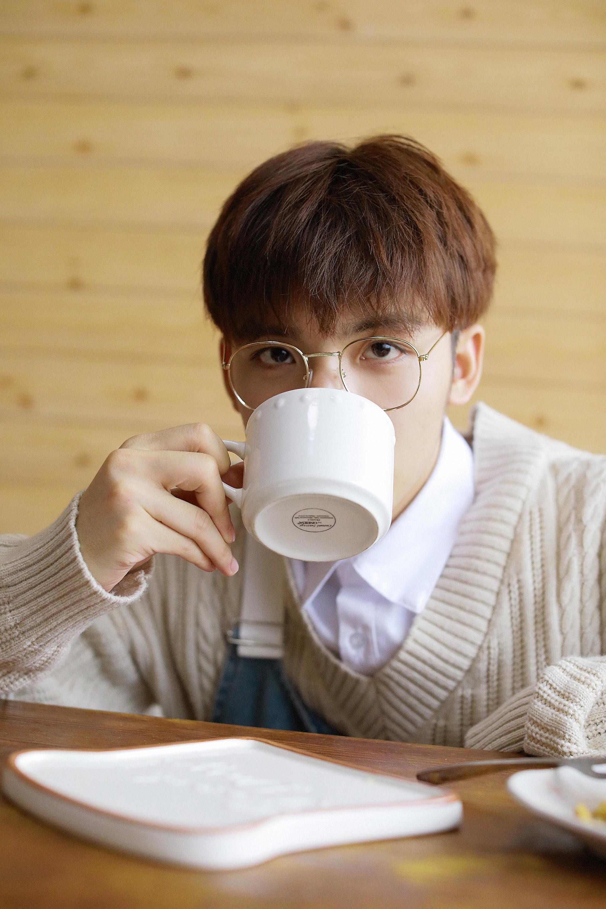 奶狗系小男生真的也超惹人喜欢小哥哥罗浩宁俞思扬